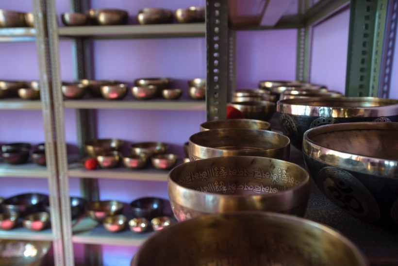 Методики доктора Сурикова в монастырях Непала, поющие чаши Healingbowl®, 2017 - 2025) - изображение 1