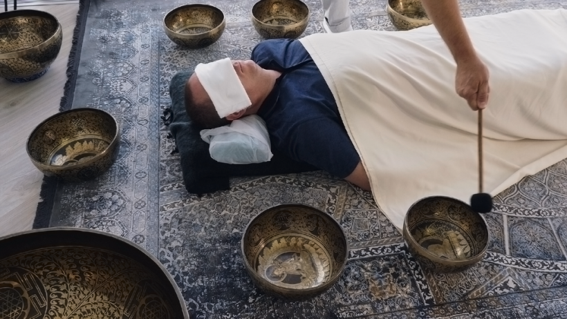 Чем отличаются кованые поющие чаши от кристаллических. Кованые поющие чаши Healingbowl - изображение 1