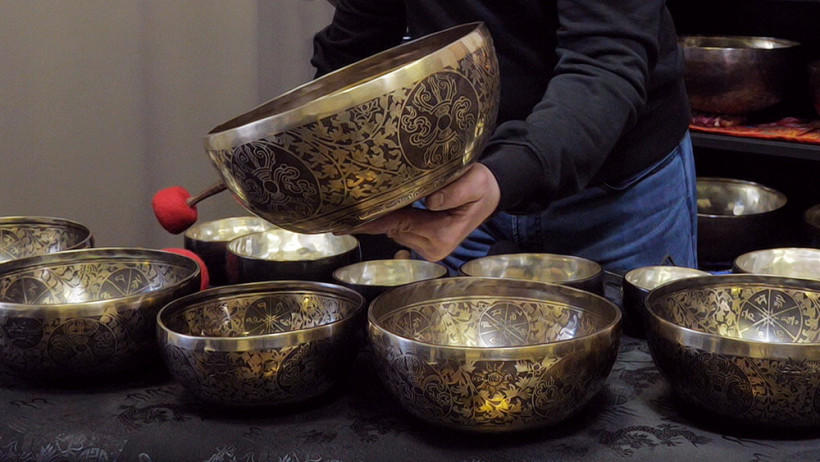 Чем отличаются кованые поющие чаши от кристаллических. Кованые поющие чаши Healingbowl - изображение 2
