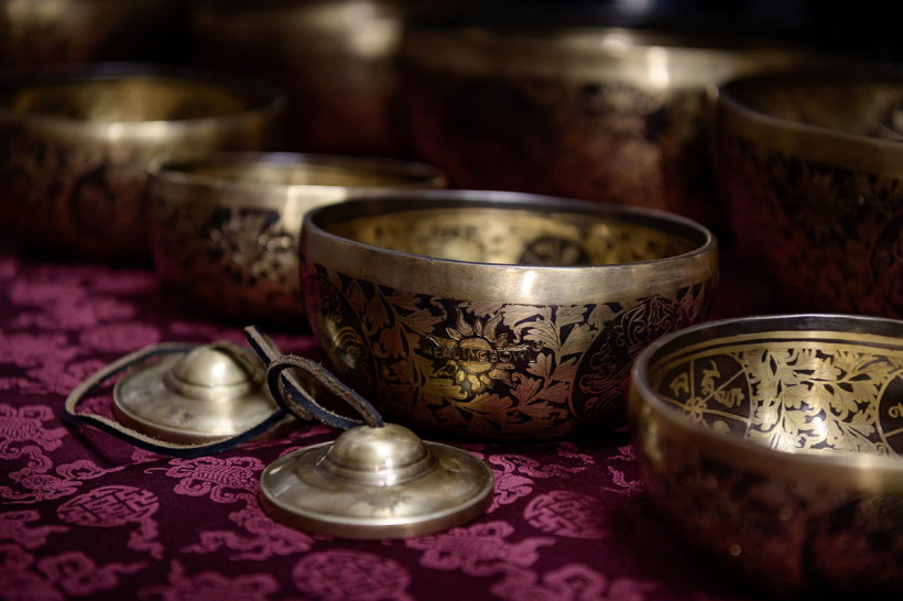 Серия медитаций с коллекционными наборами поющих чаш Healingbowl® - изображение 2